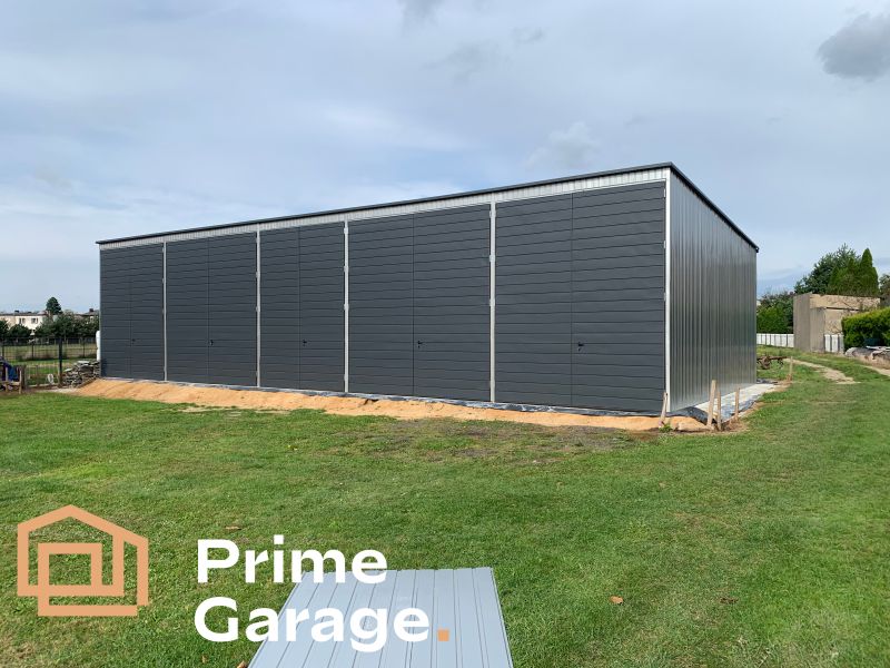 Garaż: szer: 18m x 8.3dł: m srebrny Garaż: szer: 18m x 8.3dł: m srebrny